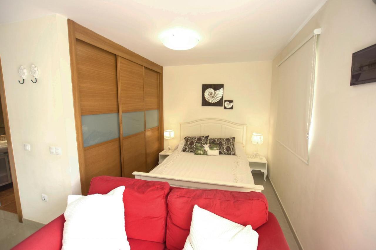 Book Jet - Hibiscus Beach Front Κόστα Κάλμα Εξωτερικό φωτογραφία